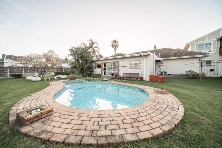 4 Bedroom Property for Sale in Beacon Bay Eastern Cape